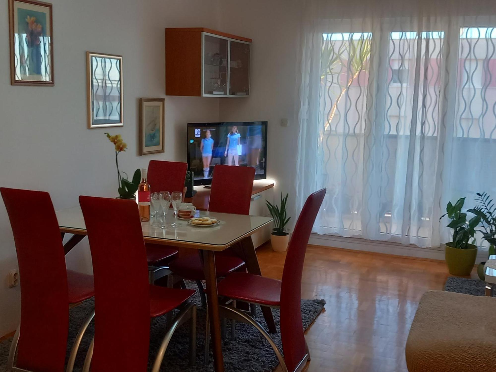 Apartment Harmony - Pleasant And Comfortable Place With A Balcony And A Secured Garage Сплит Экстерьер фото